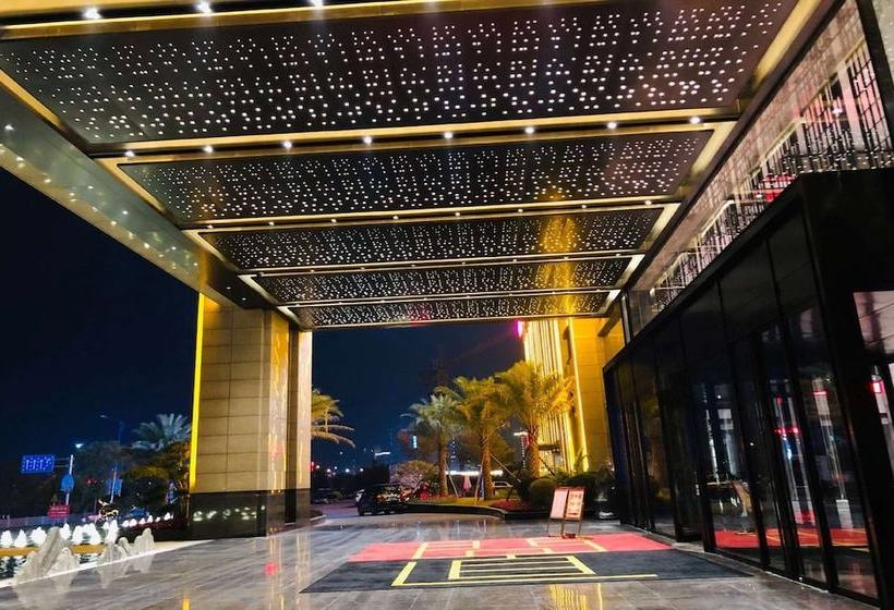 Hotel Ramada Plaza By Wyndham Hezhou North