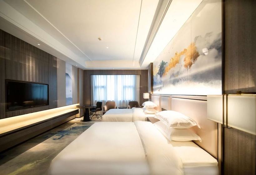 Hotel Ramada Plaza By Wyndham Hezhou North