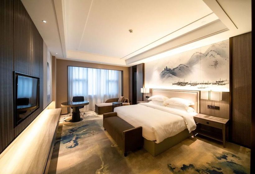 Hotel Ramada Plaza By Wyndham Hezhou North