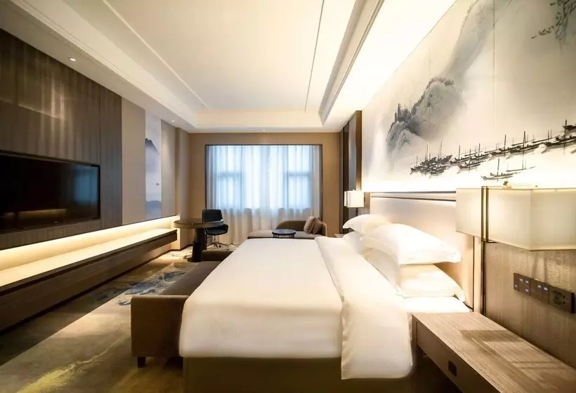 ホテル Ramada Plaza By Wyndham Hezhou North