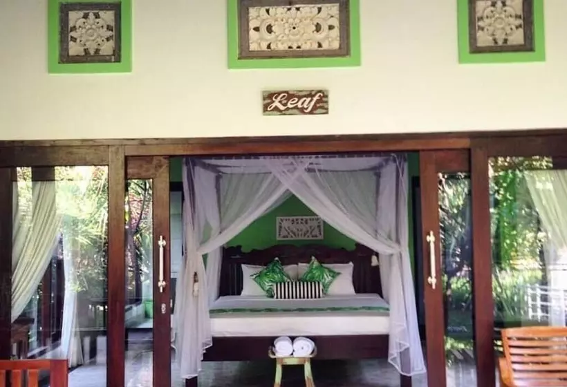 Kirana Homestay  Leaf Bungalow