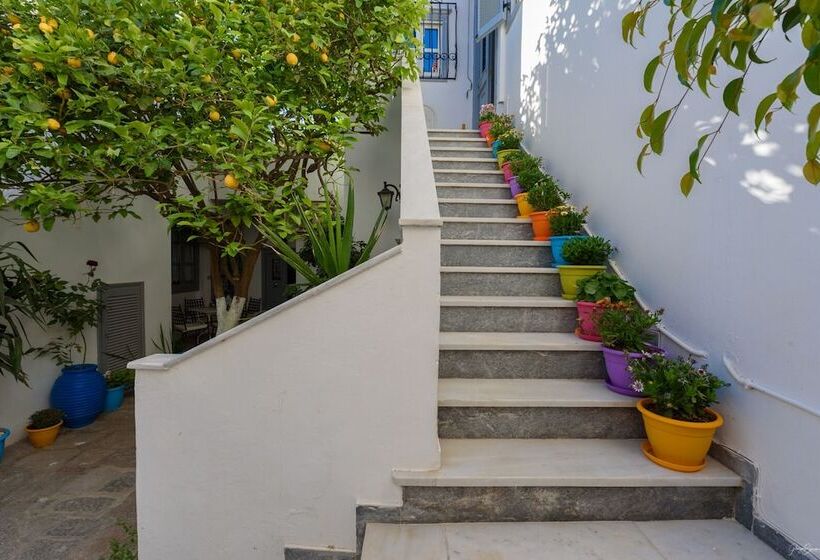 Orloff Legacy Suites Hydra