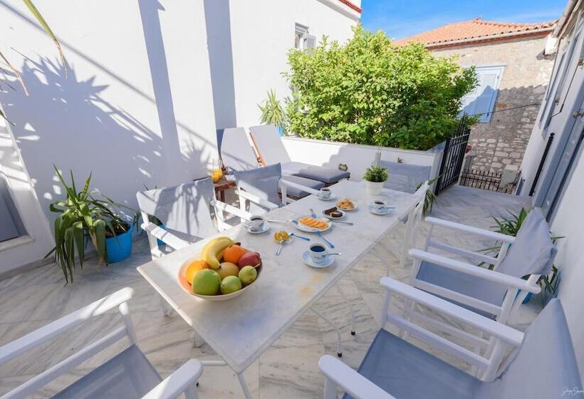 Orloff Legacy Suites Hydra