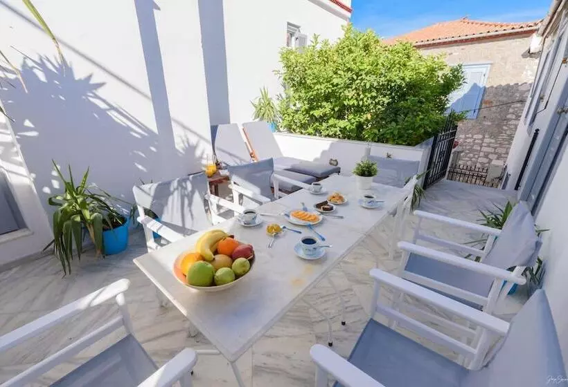 Orloff Legacy Suites Hydra