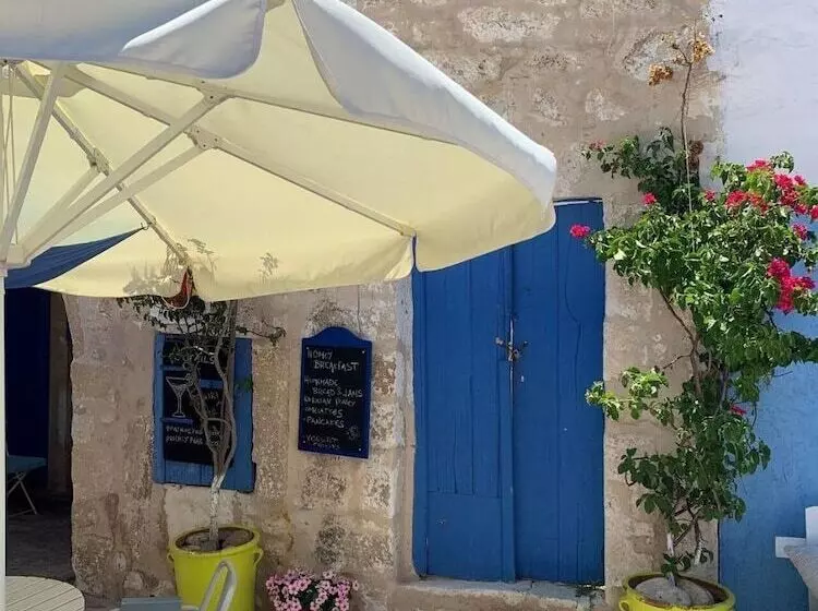 پانسیون Kambos House