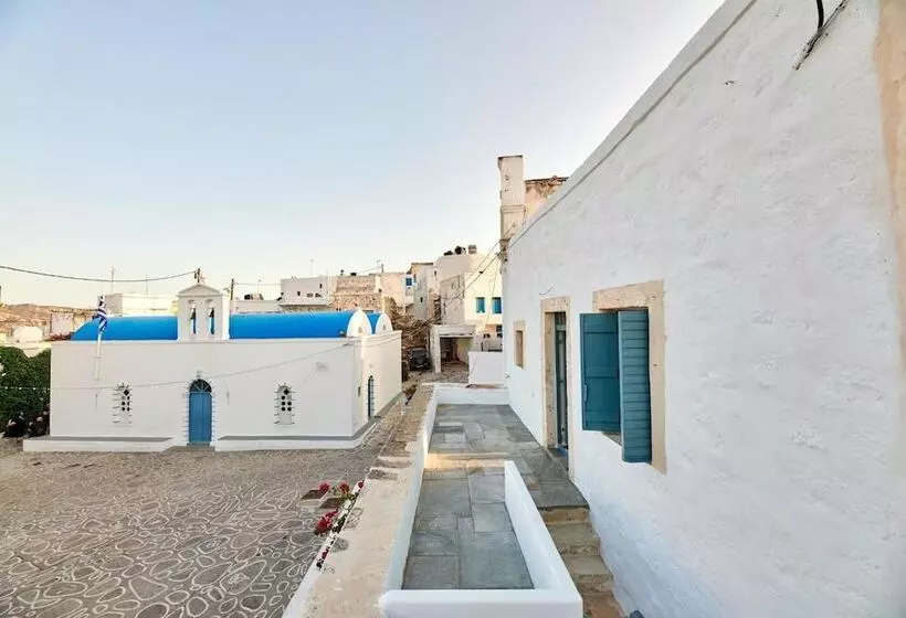 پانسیون Kambos House