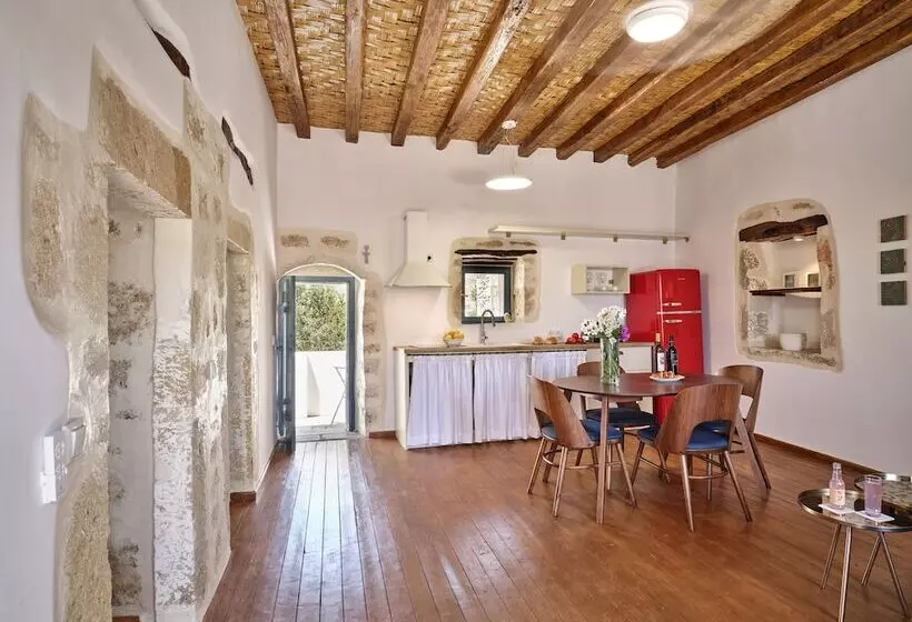 پانسیون Kambos House
