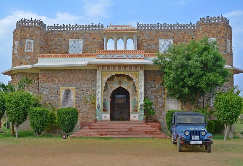 אתר נופש Sultan Bagh Jungle Camp Phulwani