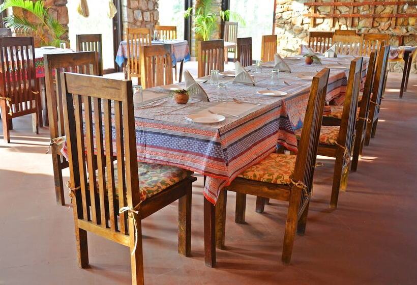 אתר נופש Sultan Bagh Jungle Camp Phulwani