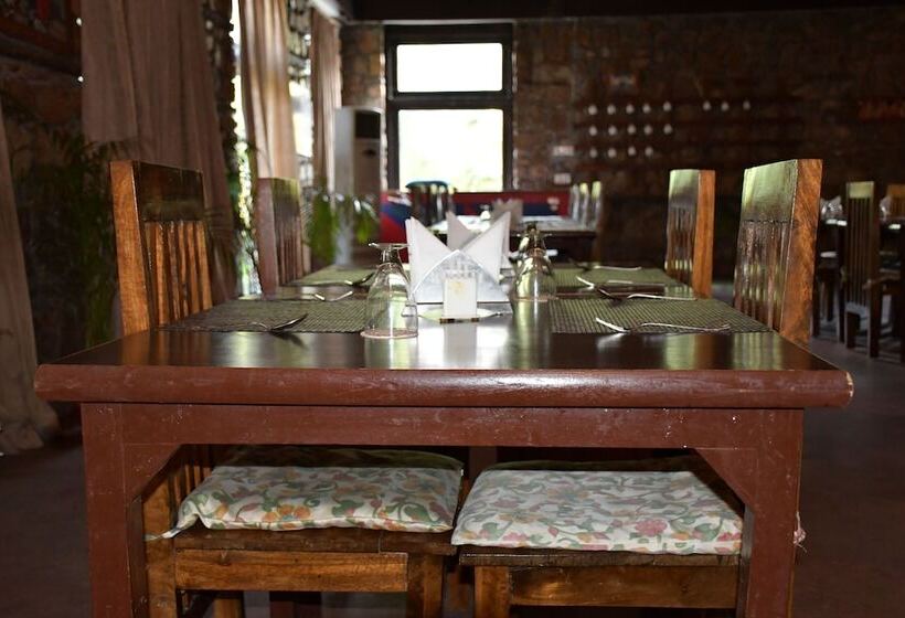 אתר נופש Sultan Bagh Jungle Camp Phulwani