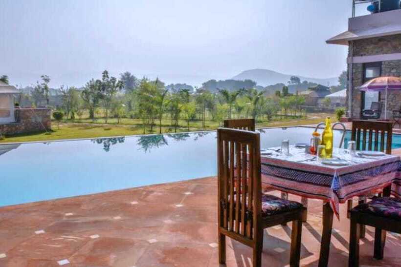 אתר נופש Sultan Bagh Jungle Camp Phulwani