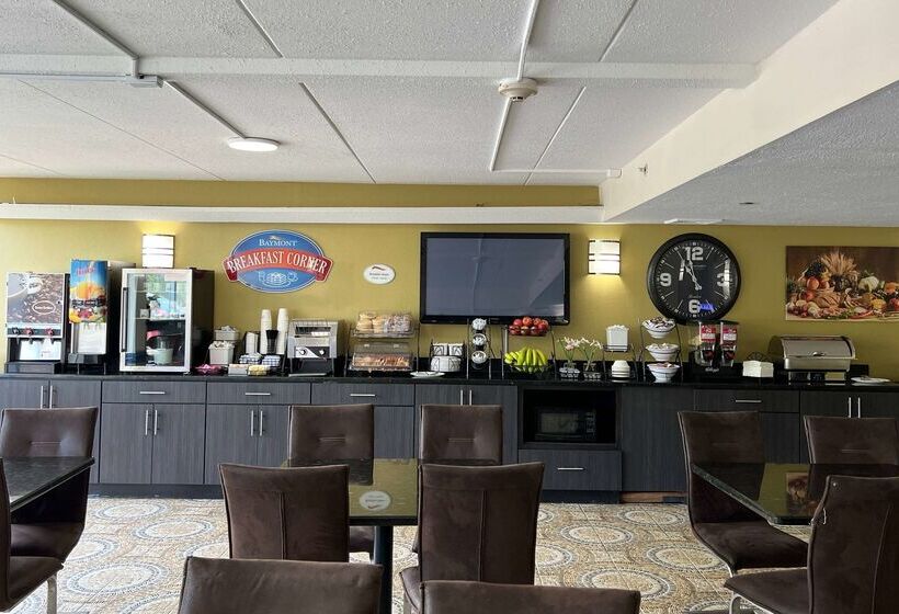 Отель Baymont By Wyndham Addison