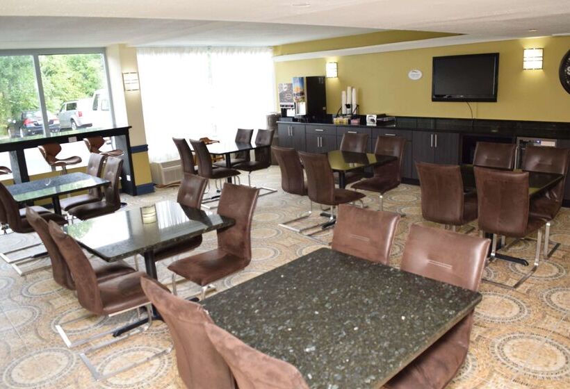 Отель Baymont By Wyndham Addison