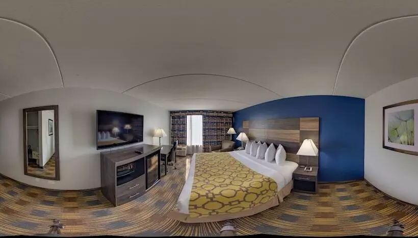 Hotelli Baymont By Wyndham Addison