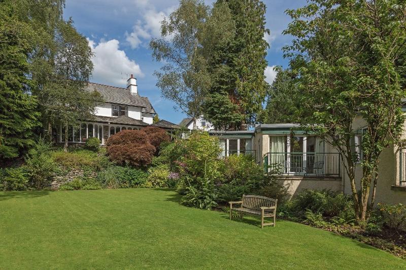 Burn How Garden Hotel Bowness On Windermere