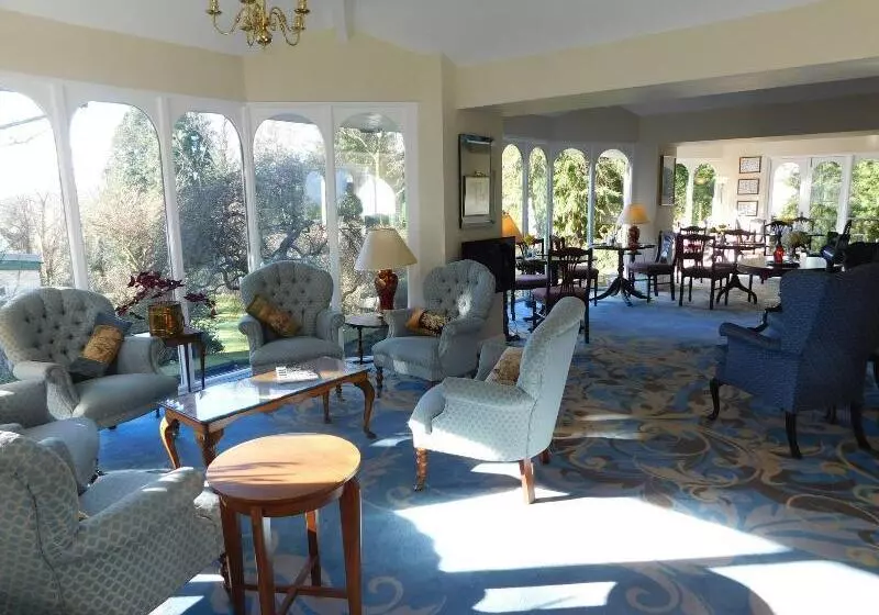 Burn How Garden Hotel   Bowness On Windermere