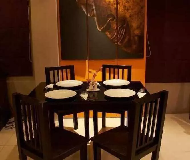 هتل Grand Pinnacle