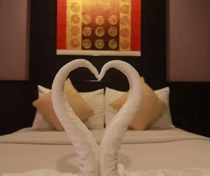 هتل Grand Pinnacle