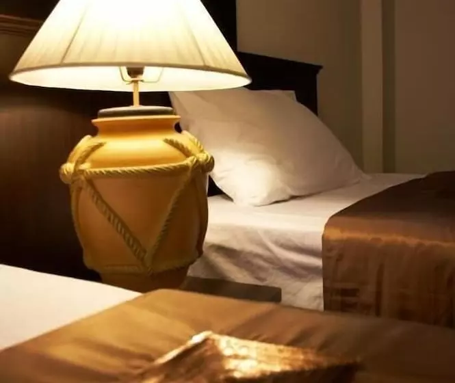 هتل Grand Pinnacle