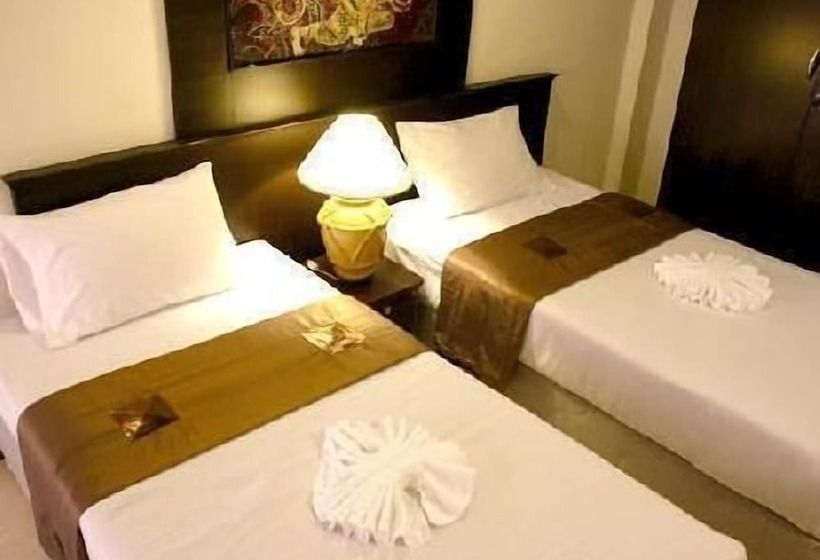 هتل Grand Pinnacle