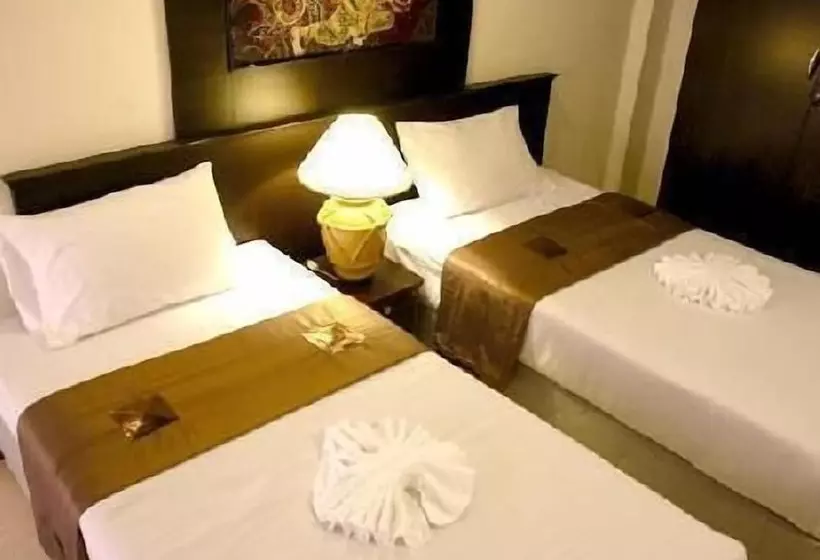 هتل Grand Pinnacle