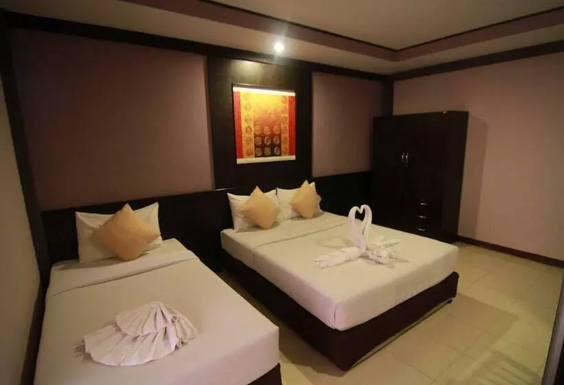 هتل Grand Pinnacle