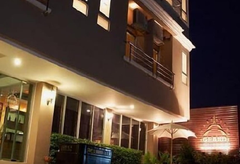 هتل Grand Pinnacle