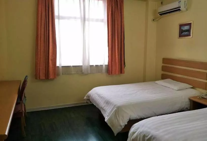 هتل Home Inn Shanghai East Nanjing Road The Bund Centre