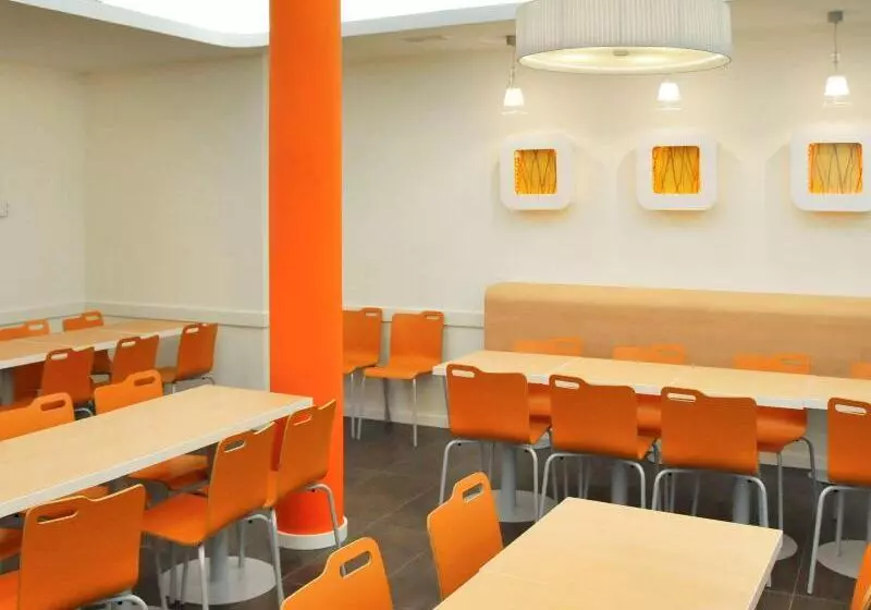 فندق Ibis Budget Girona Costa Brava