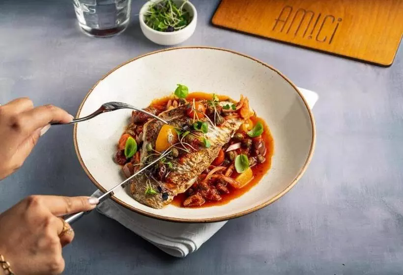 هتل Ibis Mall Avenue Dubai