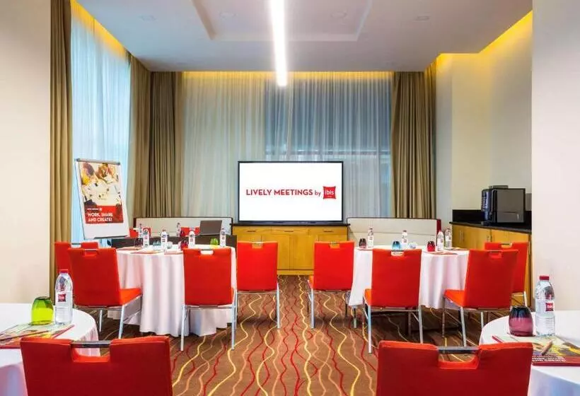 هتل Ibis Mall Avenue Dubai