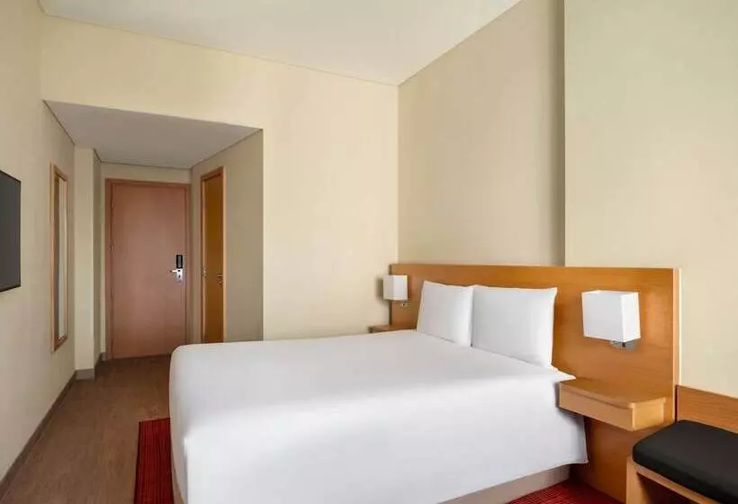 هتل Ibis Mall Avenue Dubai