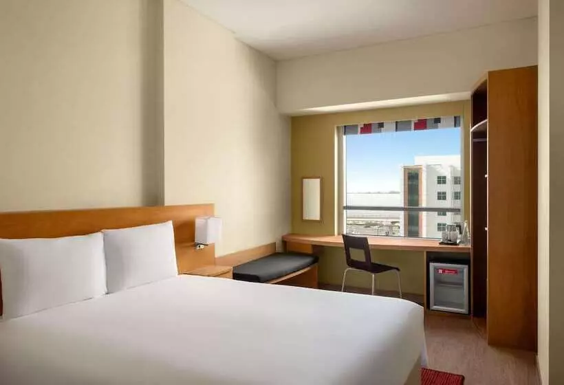 هتل Ibis Mall Avenue Dubai