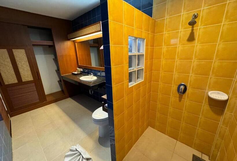 호텔 Beach Bungalow At Lanta Resort