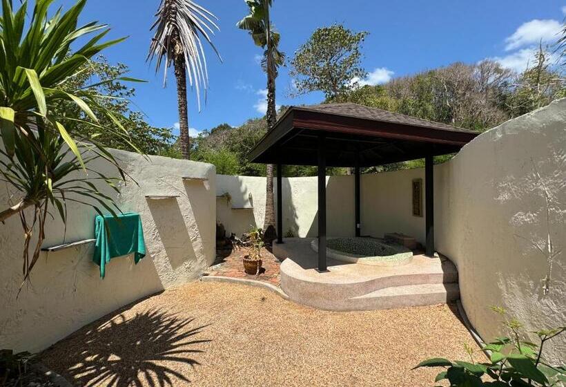 호텔 Beach Bungalow At Lanta Resort