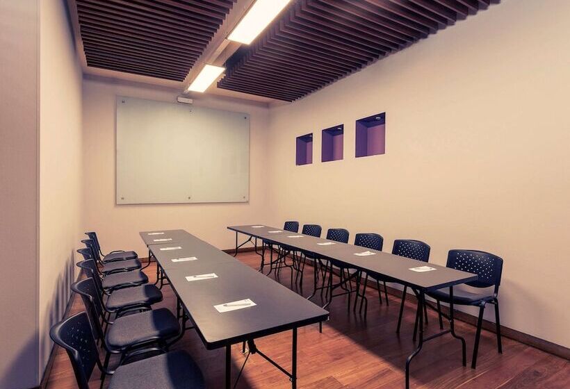 בית מלון כפרי Mercure Bogota Bh Retiro