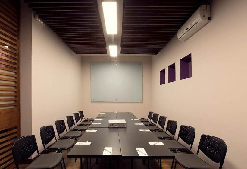 בית מלון כפרי Mercure Bogota Bh Retiro