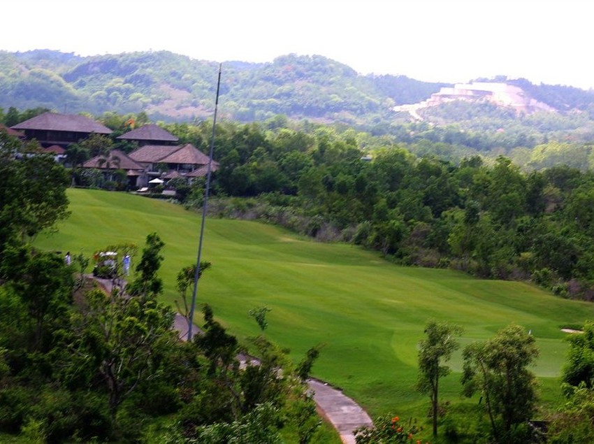 בית מלון כפרי New Kuta