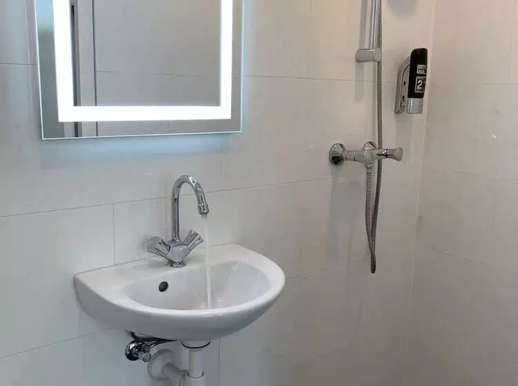 בית מלון כפרי Orange Tulip