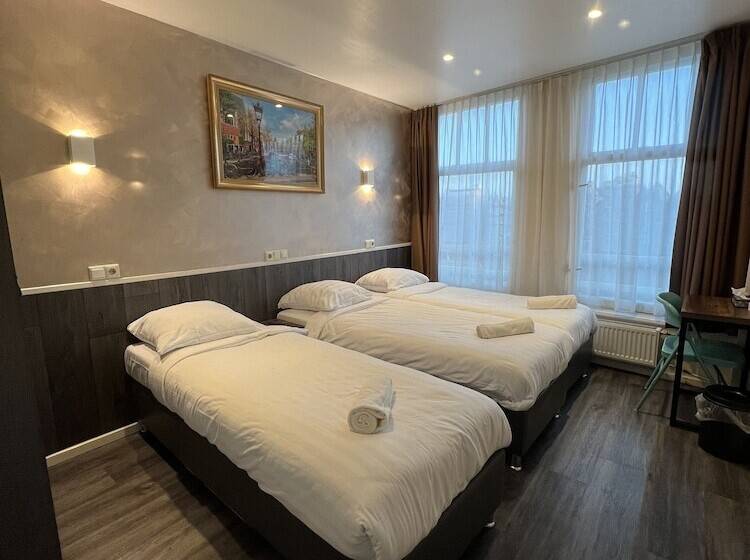 ホテル Orange Tulip