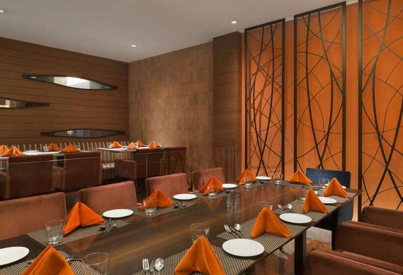 فندق Ramada Plaza By Wyndham Jhv Varanasi