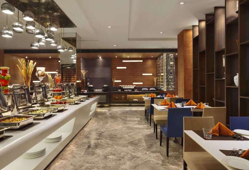 فندق Ramada Plaza By Wyndham Jhv Varanasi