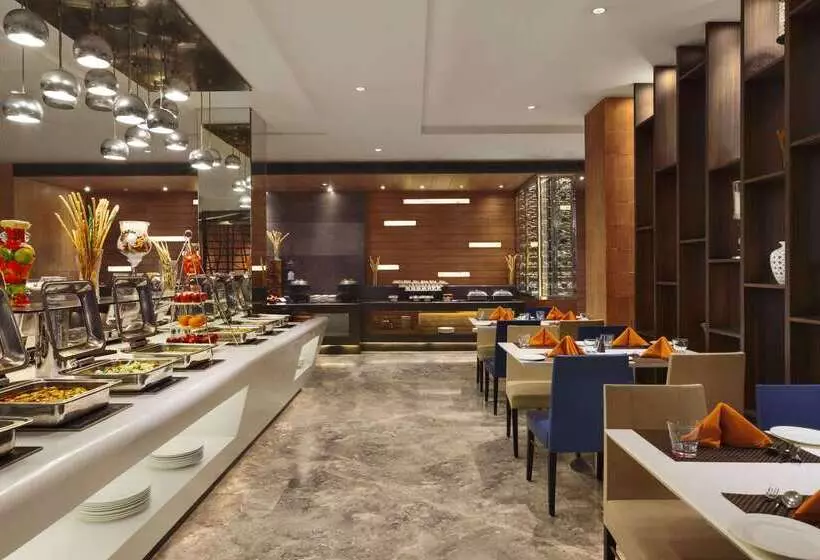 ホテル Ramada Plaza By Wyndham Jhv Varanasi