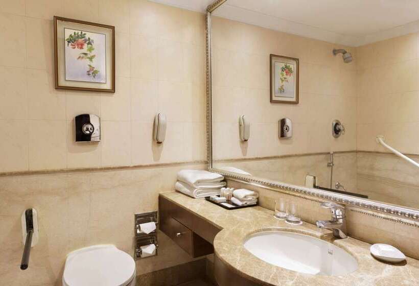 فندق Ramada Plaza By Wyndham Jhv Varanasi