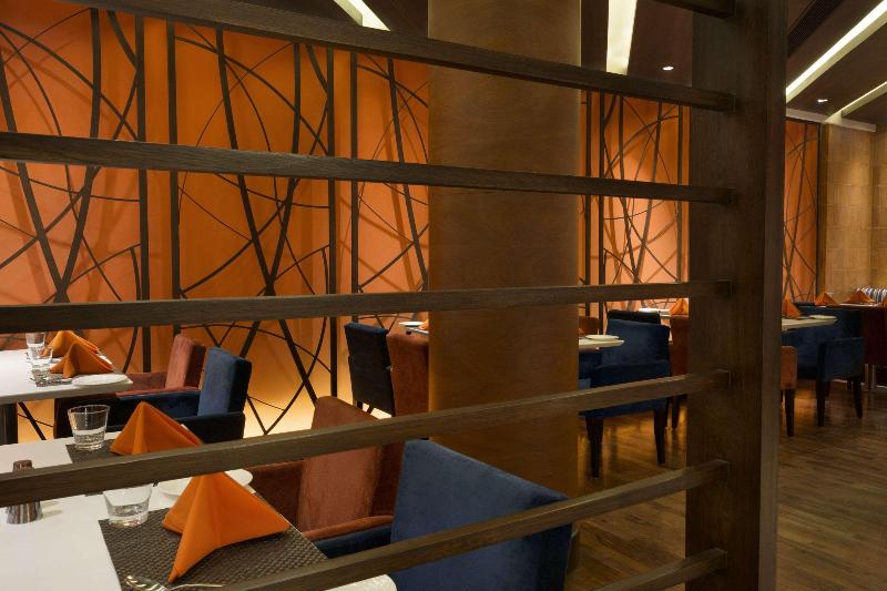 فندق Ramada Plaza By Wyndham Jhv Varanasi