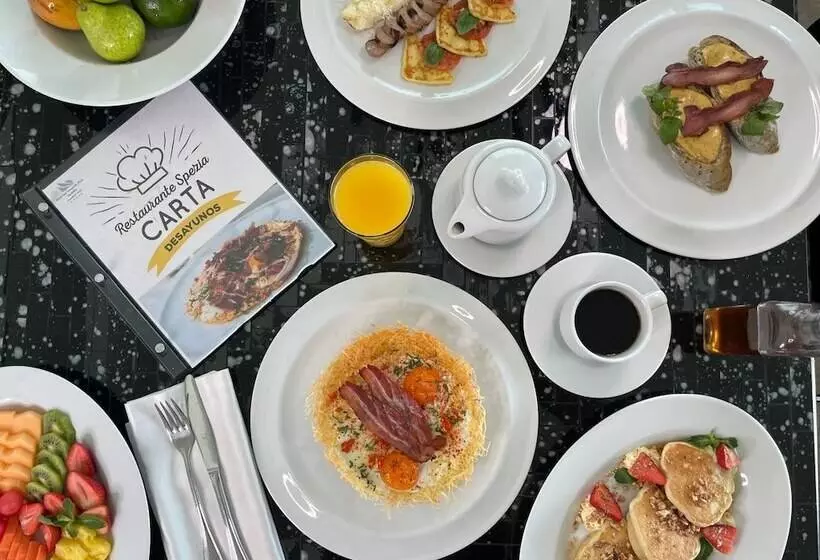 ホテル San Fernando Plaza