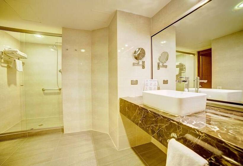 בית מלון כפרי San Fernando Plaza