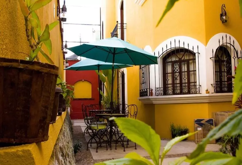 هتل Suites Bello Xochimilco By Dot Tradition