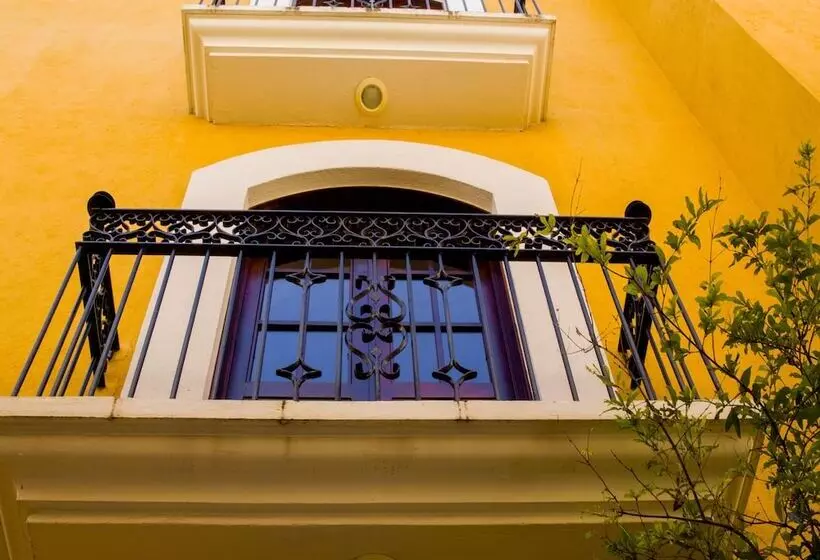 هتل Suites Bello Xochimilco By Dot Tradition