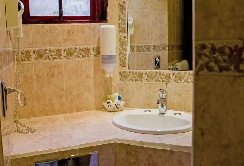 هتل Suites Bello Xochimilco By Dot Tradition